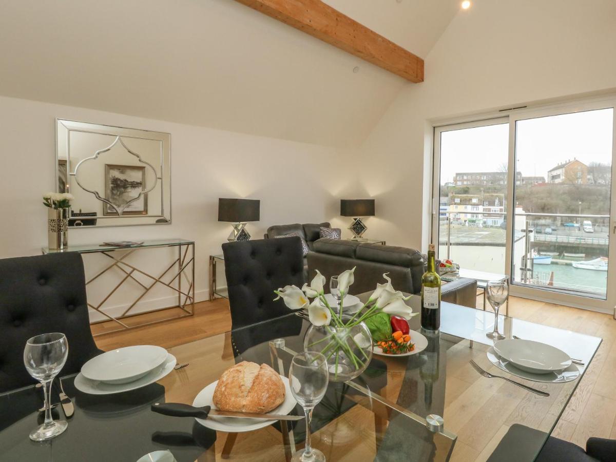 웨이머스만 Harbourside Haven Penthouse 2 아파트 외부 사진